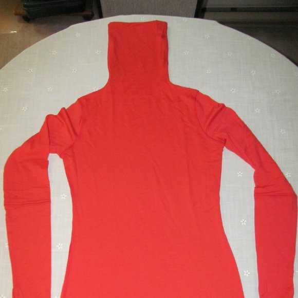 Lululemon Turtleneck Sweater Thumb Holes St Moritz Jersey Merino Wool Size 8 - Picture 3 of 7